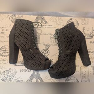 Delicacy Heeled Velvet Boots, Size 9. Never worn. 5 inch heel.